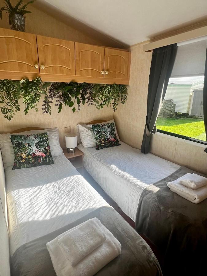ניוטון סטיוארט Jungle House No.26 At Three Lochs Holiday Park מראה חיצוני תמונה