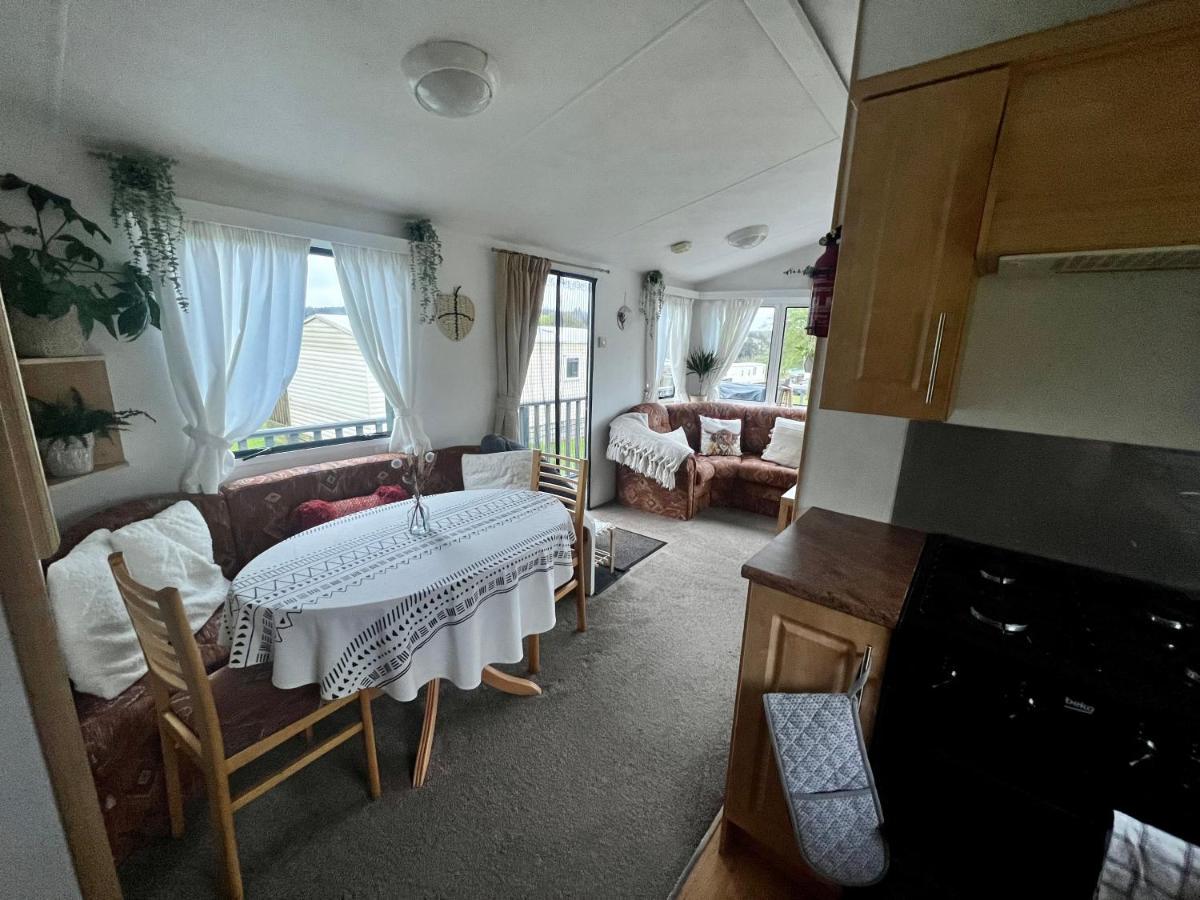 ניוטון סטיוארט Jungle House No.26 At Three Lochs Holiday Park מראה חיצוני תמונה